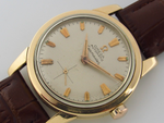 Charger l'image dans la galerie, Montre automatique Omega Seamaster or jaune massif 18 carats
