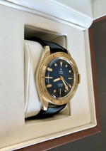 Charger l'image dans la galerie, Montre YEMA Superman bronze
