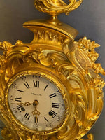 Charger l'image dans la galerie, Pendule cartel en bronze doré de style Louis XV
