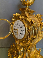 Charger l'image dans la galerie, Pendule cartel en bronze doré de style Louis XV
