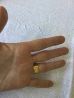 Charger l'image dans la galerie, BAGUE EN OR JAUNE 18 CARATS
